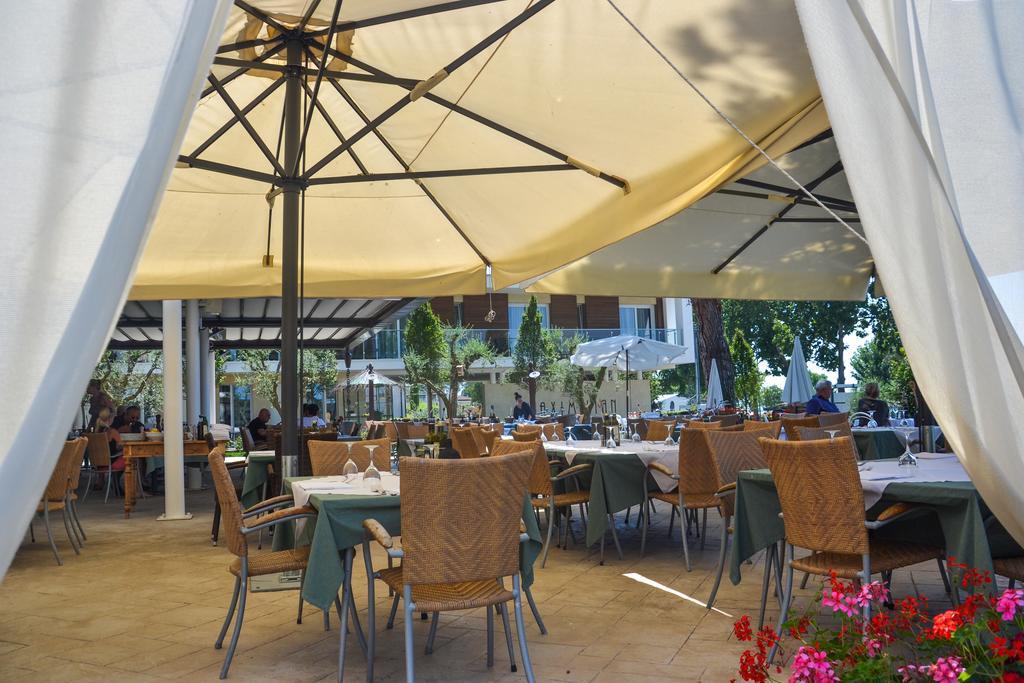 Hotel Maximilian باردولينو المظهر الخارجي الصورة