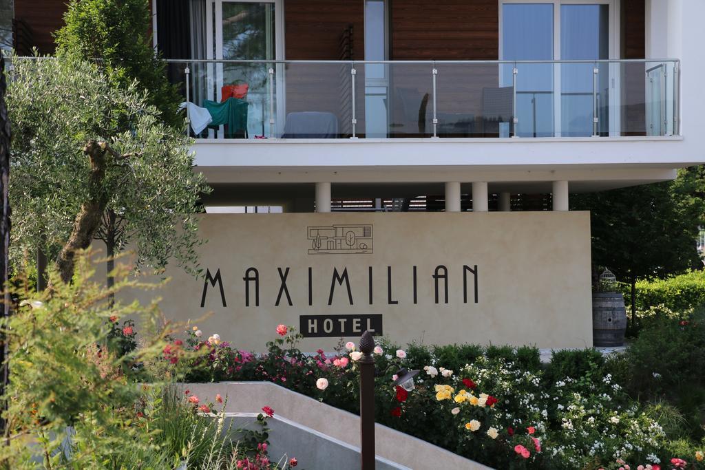 Hotel Maximilian باردولينو المظهر الخارجي الصورة